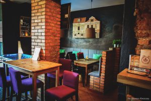 Restauracja K2 w Pszczynie - cegła LICO